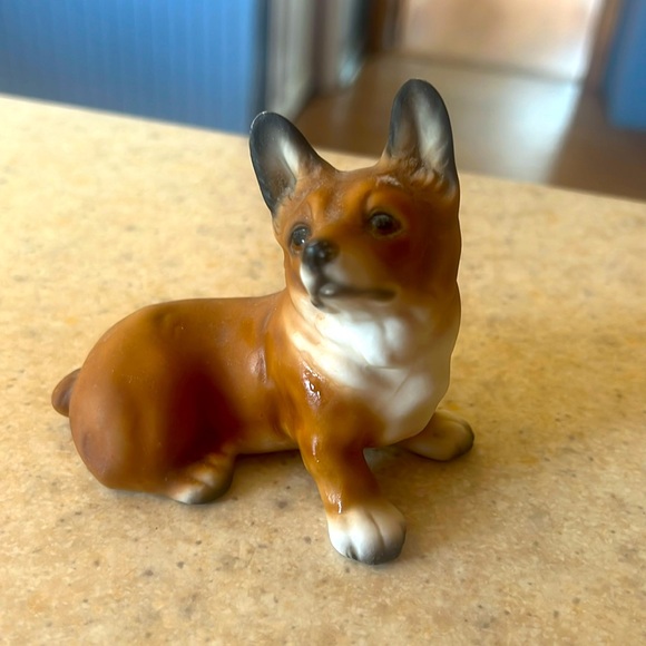 House of Global Art vintage corgi figurine - Picture 1 of 4